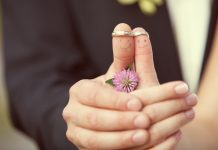 كلمات معبرة عن عيد الزواج وعيد الحب