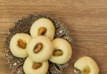 غريبة بثلاث مكونات فقط لضيافة العيد
