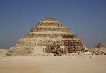 سقارة: كنوز الحضارة المصرية القديمة وأسرارها المدفونة سقارة