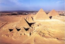 أهرامات الجيزة: أعجوبة العالم القديم وسر الحضارة المصرية أهرامات الجيزة