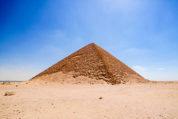 الهرم الأحمر بدهشور